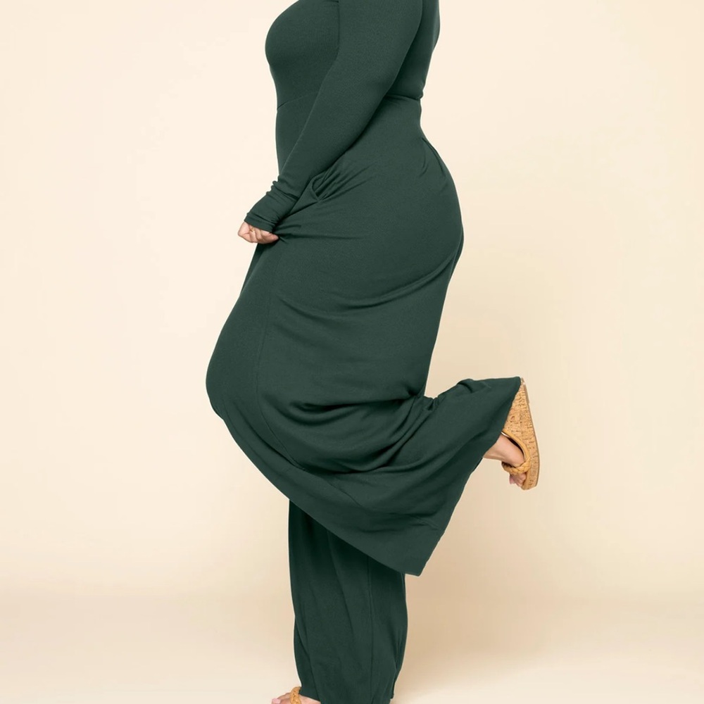 New Elegant Forest Green Jumpsuit - Picture 2 of 3